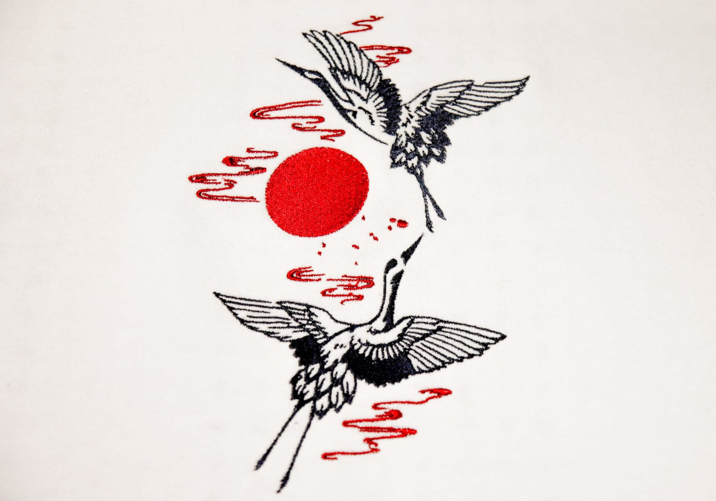 Sweat brodé sans capuche - "Éclat du Japon"