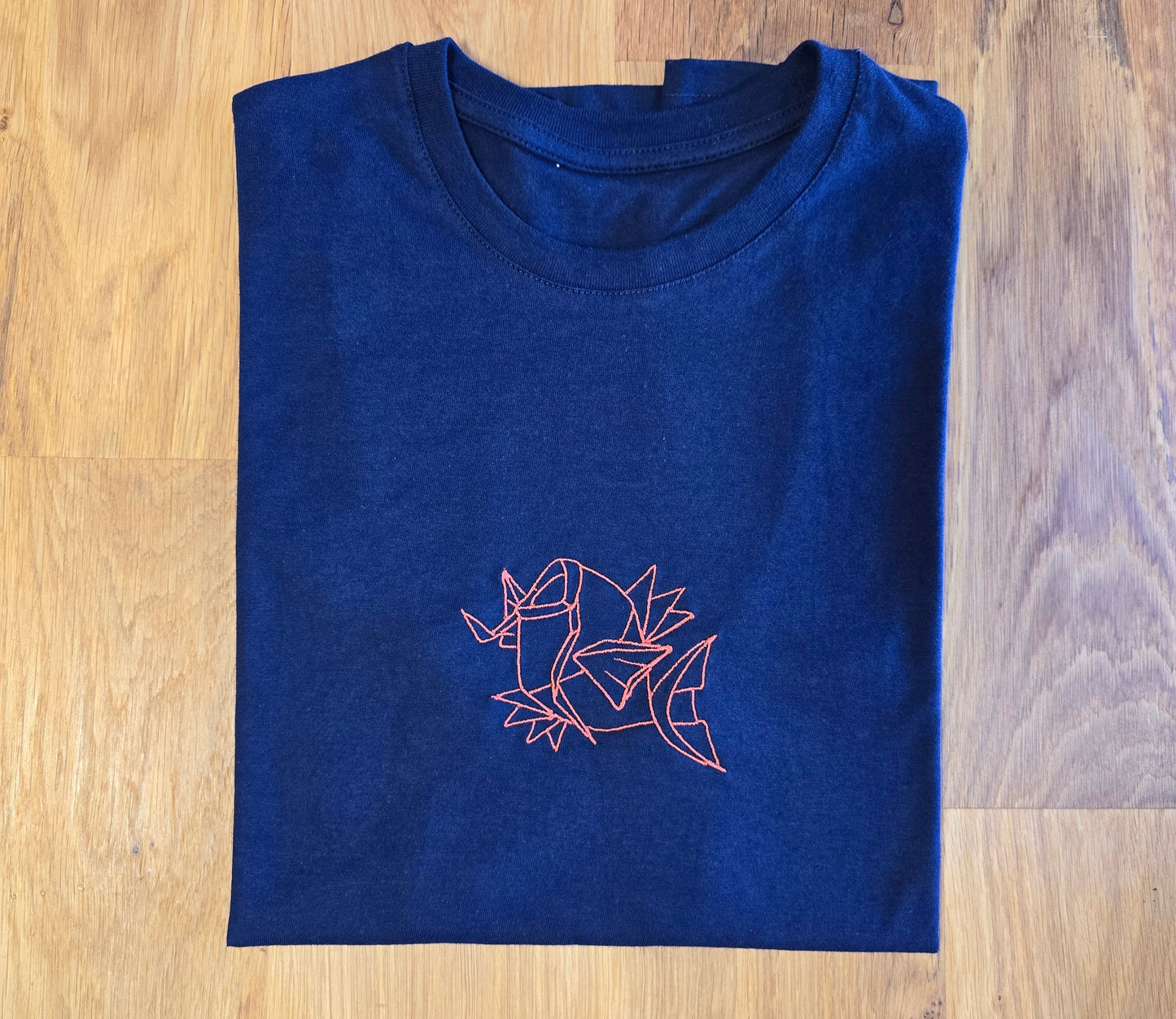 T-shirt brodé - "Carpe de Papier"