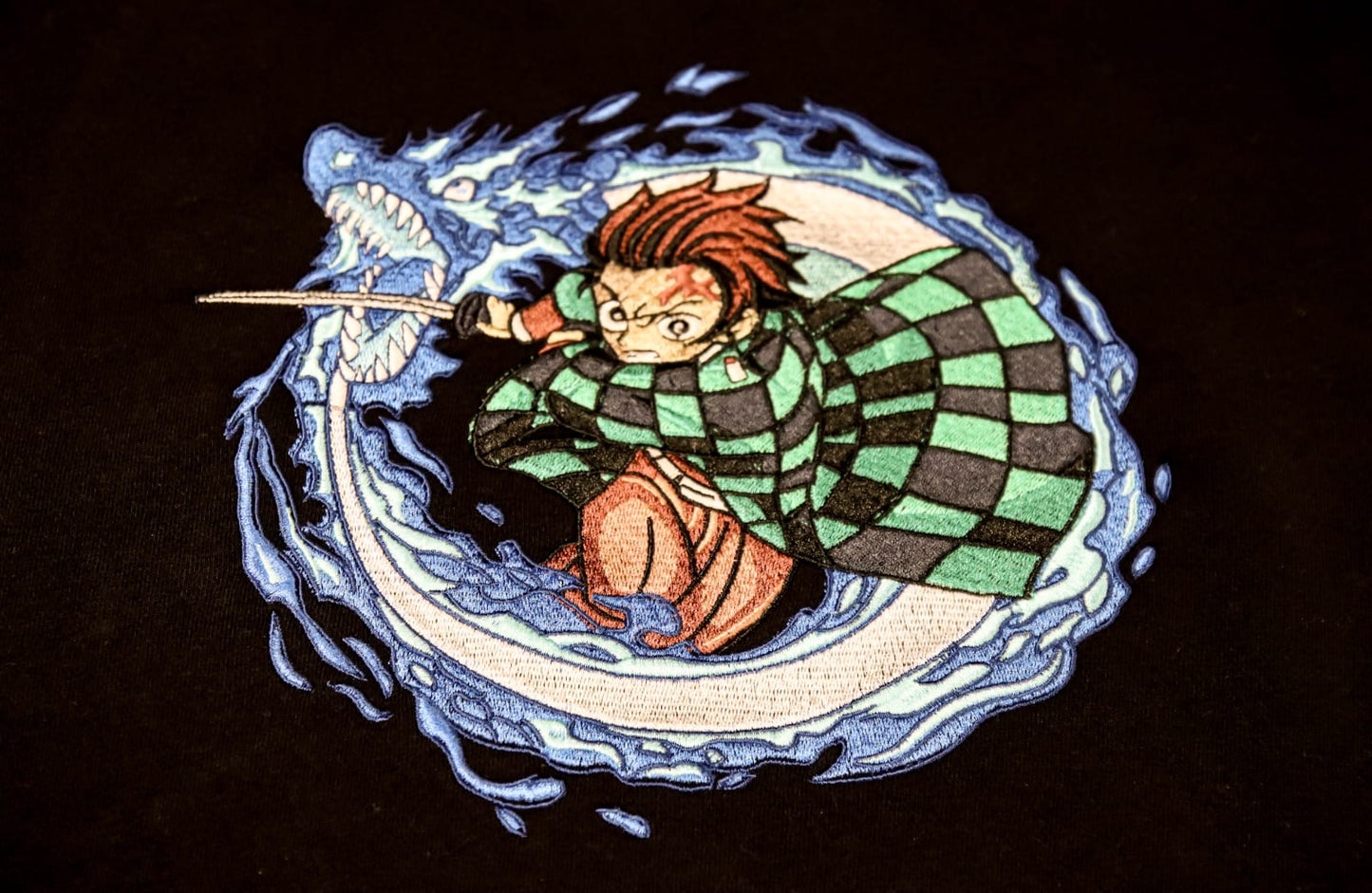 Sweat brodé sans capuche "Souffle de l'eau" – Demon Slayer